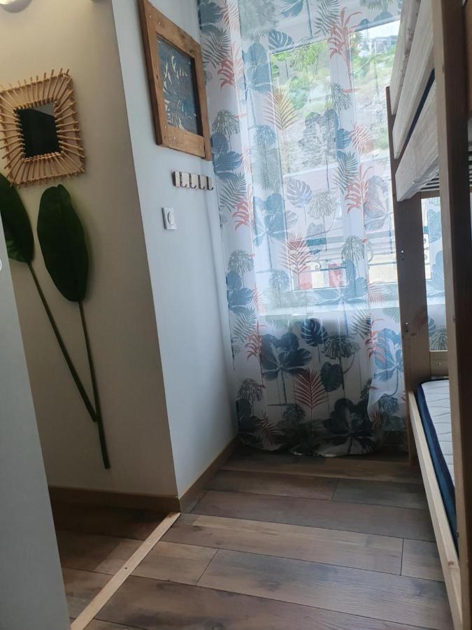 ラ・ブルブールBienvenue Chez Les Ch'Oups Le Cocoonアパートメント エクステリア 写真