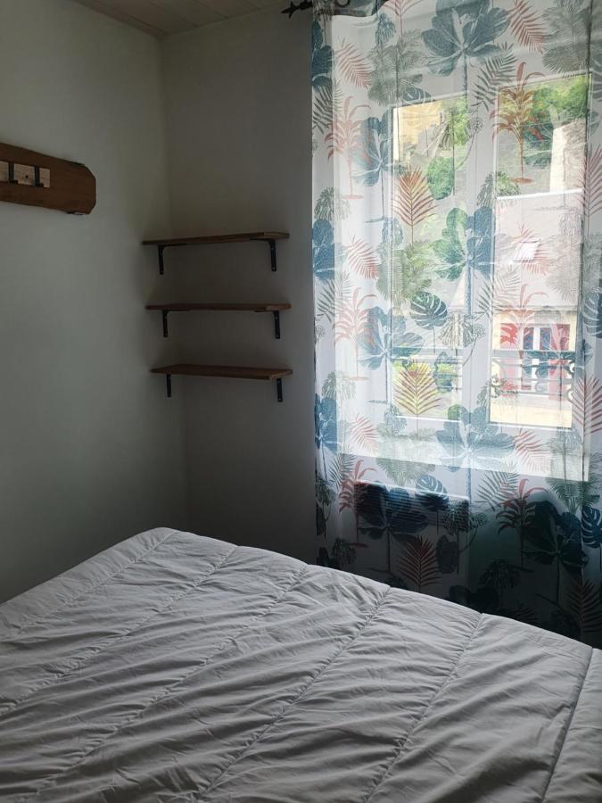 ラ・ブルブールBienvenue Chez Les Ch'Oups Le Cocoonアパートメント エクステリア 写真